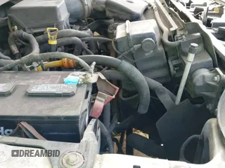 ✅ 2011 Ford F-250 XL • VIN: 1FDBF2B66BEC47481 • Lot: 41893491. Wystawiony na IAAI z przebiegiem 306 160 mil. Bezpłatny archiwum sprzedaży aukcyjnych z USA i szczegółowy raport historii pojazdu na DreamBid. Zdjęcie 19.