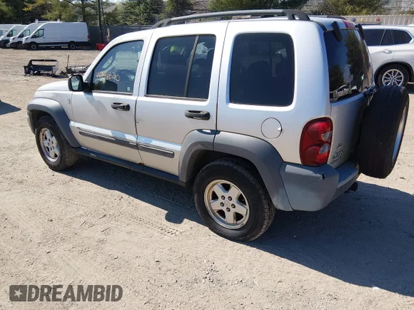 ✅ 2005 Jeep Liberty Sport • VIN: 1J4GL48K85W678870 • Lot: 44846620. Listed on IAAI with 186,279 mi. Free auction sales archive from the USA and detailed vehicle history report at DreamBid. Image 3.