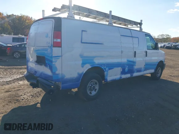 ✅ 2018 GMC Savana Cargo • VIN: 1GTW7BFGXJ1167581 • Лот: 43468679. Опубліковано раніше на IAAI з пробігом 156 389 миль. Безкоштовний доступ до архіву аукціонних продажів зі США та докладний звіт про історію автомобіля на DreamBid. Зображення 4.