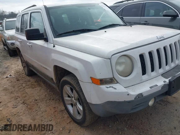 ✅ 2014 Jeep Patriot Latitude • VIN: 1C4NJRFB6ED760109 • Lot: 41526985. Wystawiony na IAAI z przebiegiem 163 206 mil. Bezpłatny archiwum sprzedaży aukcyjnych z USA i szczegółowy raport historii pojazdu na DreamBid. Zdjęcie 1.