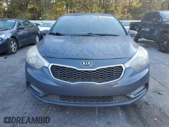 ✅ 2015 Kia Forte LX • VIN: KNAFX4A63F5256268 • Lot: 80243274. Wystawiony na Copart z przebiegiem 226 084 mil. Bezpłatny archiwum sprzedaży aukcyjnych z USA i szczegółowy raport historii pojazdu na DreamBid. Zdjęcie 5.