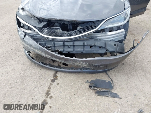 ✅ 2015 Chrysler 200 Limited • VIN: 1C3CCCAB7FN637215 • Лот: 43615780. Опубликован ранее на IAAI с пробегом 183 871 миль. Бесплатный доступ к архиву аукционных продаж из США и подробный отчёт об истории автомобиля на DreamBid. Изображение 6.
