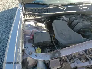 ✅ 2017 Dodge Challenger SXT • VIN: 2C3CDZAG0HH605889 • Lot: 90351165. Wystawiony na Copart z przebiegiem 103 083 mil. Bezpłatny archiwum sprzedaży aukcyjnych z USA i szczegółowy raport historii pojazdu na DreamBid. Zdjęcie 13.