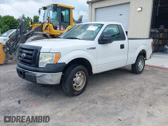 ✅ 2011 Ford F-150 XL • VIN: 1FTMF1CFXBFB46704 • Lot: 45502193. Wystawiony na IAAI z przebiegiem 138 571 mil. Bezpłatny archiwum sprzedaży aukcyjnych z USA i szczegółowy raport historii pojazdu na DreamBid. Zdjęcie 2.