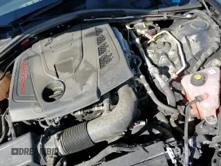 ✅ 2019 Alfa Romeo Giulia Ti • VIN: ZARFANBN1K7622409 • Lot: 52076625. Wystawiony na Copart z przebiegiem 93 533 mil. Bezpłatny archiwum sprzedaży aukcyjnych z USA i szczegółowy raport historii pojazdu na DreamBid. Zdjęcie 13.