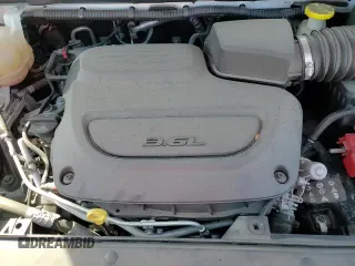 ✅ 2021 Chrysler Voyager LXi • VIN: 2C4RC1DG9MR546108 • Lot: 84750245. Wystawiony na Copart z przebiegiem 118 124 mil. Bezpłatny archiwum sprzedaży aukcyjnych z USA i szczegółowy raport historii pojazdu na DreamBid. Zdjęcie 14.