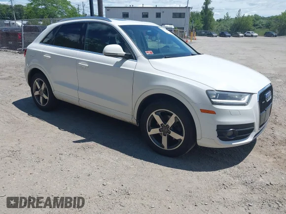 ✅ 2015 Audi Q3 Premium Plus • VIN: WA1EFCFS7FR012210 • Лот: 42771683. Опубликован ранее на IAAI с пробегом 229 799 миль. Бесплатный доступ к архиву аукционных продаж из США и подробный отчёт об истории автомобиля на DreamBid. Изображение 1.