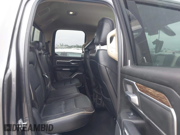 ✅ 2019 Ram 1500 Laramie • VIN: 1C6RREDT4KN522707 • Lot: 41590188. Wystawiony na IAAI z przebiegiem 131 108 mil. Bezpłatny archiwum sprzedaży aukcyjnych z USA i szczegółowy raport historii pojazdu na DreamBid. Zdjęcie 8.