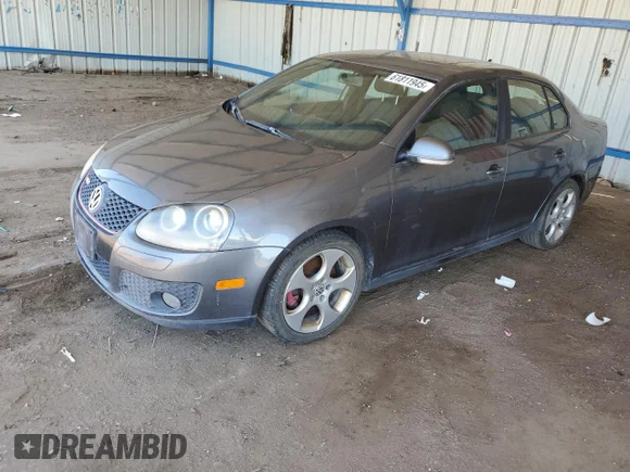 ✅ 2008 Volkswagen Jetta • VIN: 3VWDA71K48M166678 • Lot: 61811945. Wystawiony na Copart z przebiegiem 104 472 mil. Bezpłatny archiwum sprzedaży aukcyjnych z USA i szczegółowy raport historii pojazdu na DreamBid. Zdjęcie 1.