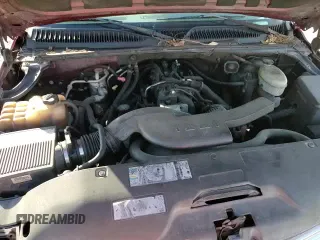 2003 Chevrolet Suburban LT с VIN 1GNEC16Z33J315289, выставлен на аукционе Copart как лот 83066714 с пробегом 385 262 миль миль и Списание • Salvage title. История ставок и продаж доступна на DreamBid. Изображение 14.