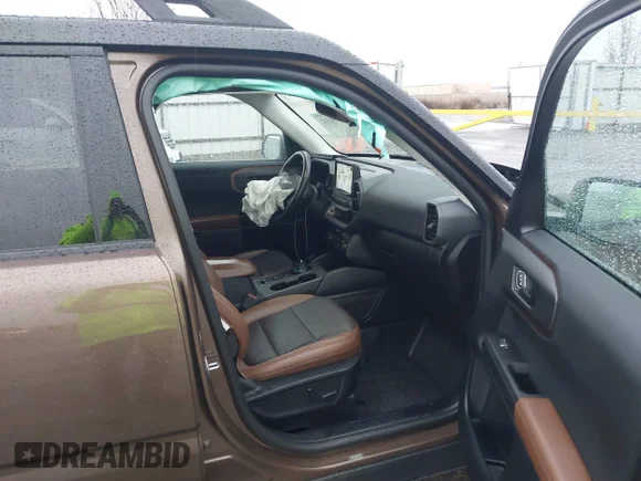 ✅ 2022 Ford Bronco Sport Badlands • VIN: 3FMCR9D91NRD68531 • Lot: 43958332. Wystawiony na IAAI z przebiegiem 31 704 mil. Bezpłatny archiwum sprzedaży aukcyjnych z USA i szczegółowy raport historii pojazdu na DreamBid. Zdjęcie 5.