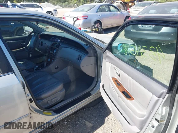 ✅ 2001 Toyota Avalon XL • VIN: 4T1BF28B41U125954 • Lot: 43319348. Wystawiony na IAAI z przebiegiem 188 724 mil. Bezpłatny archiwum sprzedaży aukcyjnych z USA i szczegółowy raport historii pojazdu na DreamBid. Zdjęcie 5.