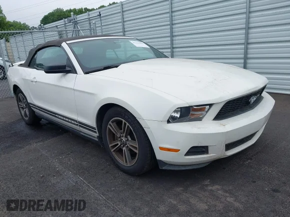 ✅ 2010 Ford Mustang V6 • VIN: 1ZVBP8ENXA5167037 • Lot: 42366450. Wystawiony na IAAI z przebiegiem 126 678 mil. Bezpłatny archiwum sprzedaży aukcyjnych z USA i szczegółowy raport historii pojazdu na DreamBid. Zdjęcie 1.