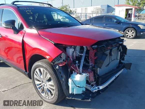 ✅ 2024 Toyota Venza LE • VIN: JTEAAAAH8RJ178849 • Lot: 41912084. Wystawiony na IAAI z przebiegiem 15 587 mil. Bezpłatny archiwum sprzedaży aukcyjnych z USA i szczegółowy raport historii pojazdu na DreamBid. Zdjęcie 6.