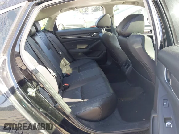 ✅ 2020 Honda Accord Touring • VIN: 1HGCV3F90LA013126 • Lot: 44955121. Wystawiony na IAAI z przebiegiem 67 255 mil. Bezpłatny archiwum sprzedaży aukcyjnych z USA i szczegółowy raport historii pojazdu na DreamBid. Zdjęcie 8.
