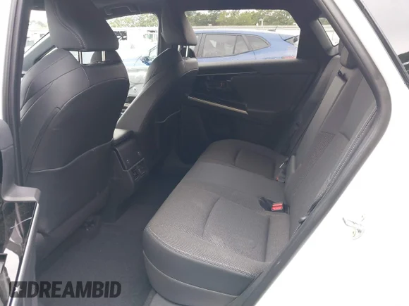✅ 2024 Toyota bZ4X XLE • VIN: JTMABACA0RA059873 • Lot: 43228079. Wystawiony na IAAI z przebiegiem 2 965 mil. Bezpłatny archiwum sprzedaży aukcyjnych z USA i szczegółowy raport historii pojazdu na DreamBid. Zdjęcie 8.