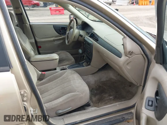 ✅ 2005 Chevrolet Malibu Classic • VIN: 1G1ND52F55M121835 • Lot: 42753370. Wystawiony na IAAI z przebiegiem 221 855 mil. Bezpłatny archiwum sprzedaży aukcyjnych z USA i szczegółowy raport historii pojazdu na DreamBid. Zdjęcie 5.