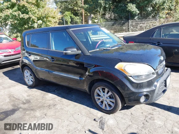 ✅ 2013 Kia Soul + • VIN: KNDJT2A64D7552592 • Lot: 43519759. Wystawiony na IAAI z przebiegiem 161 130 mil. Bezpłatny archiwum sprzedaży aukcyjnych z USA i szczegółowy raport historii pojazdu na DreamBid. Zdjęcie 1.