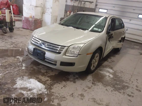 ✅ 2008 Ford Fusion SE • VIN: 3FAHP07Z88R221589 • Lot: 44420733. Listed on IAAI with 276,490 mi. Free auction sales archive from the USA and detailed vehicle history report at DreamBid. Image 2.