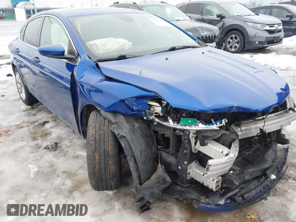 ✅ 2017 Chrysler 200 Limited Platinum • VIN: 1C3CCCAB0HN502824 • Lot: 43933869. Wystawiony na IAAI z przebiegiem 77 923 mil. Bezpłatny archiwum sprzedaży aukcyjnych z USA i szczegółowy raport historii pojazdu na DreamBid. Zdjęcie 6.