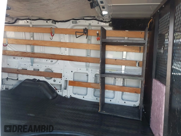 ✅ 2018 Ford Transit • VIN: 1FTYR1YM9JKA64856 • Lot: 43427317. Wystawiony na IAAI z przebiegiem 103 023 mil. Bezpłatny archiwum sprzedaży aukcyjnych z USA i szczegółowy raport historii pojazdu na DreamBid. Zdjęcie 8.