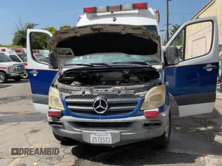 ✅ 2011 Mercedes-Benz Sprinter Cargo • VIN: WD3PE7CC5B5608403 • Lot: 60931355. Wystawiony na Copart z przebiegiem 263 184 mil. Bezpłatny archiwum sprzedaży aukcyjnych z USA i szczegółowy raport historii pojazdu na DreamBid. Zdjęcie 11.