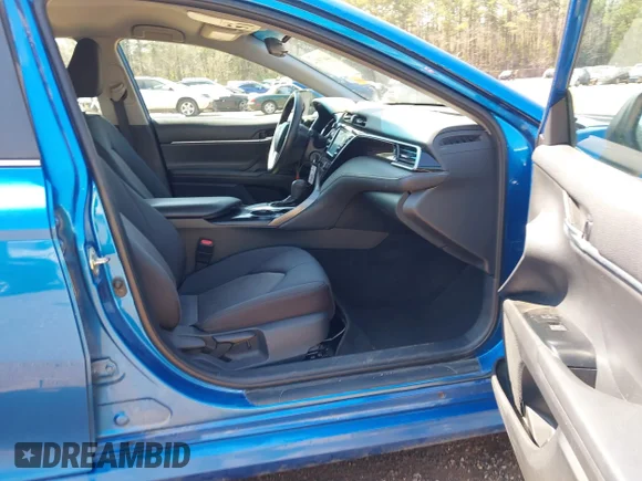 ✅ 2019 Toyota Camry LE • VIN: 4T1B11HK0KU269205 • Lot: 44673934. Wystawiony na IAAI z przebiegiem 89 358 mil. Bezpłatny archiwum sprzedaży aukcyjnych z USA i szczegółowy raport historii pojazdu na DreamBid. Zdjęcie 5.
