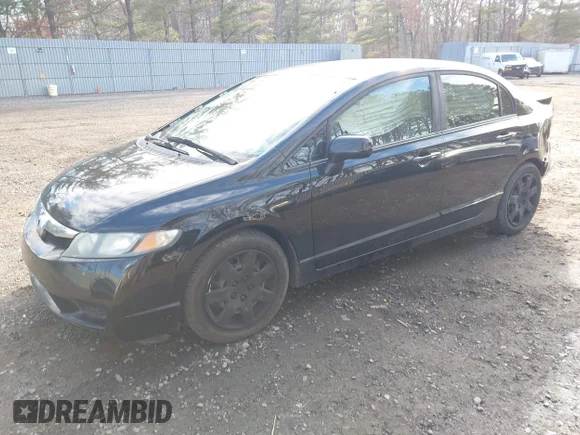 ✅ 2010 Honda Civic LX • VIN: 2HGFA1F55AH578173 • Lot: 44132785. Wystawiony na IAAI z przebiegiem 104 080 mil. Bezpłatny archiwum sprzedaży aukcyjnych z USA i szczegółowy raport historii pojazdu na DreamBid. Zdjęcie 2.
