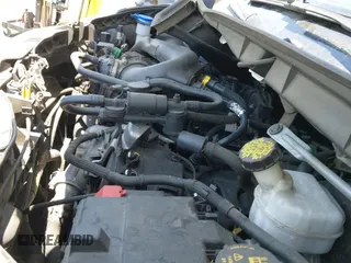 ✅ 2020 Ford Transit Cargo • VIN: 1FTBR1Y84LKB37403 • Lot: 42501372. Wystawiony na IAAI z przebiegiem 108 257 mil. Bezpłatny archiwum sprzedaży aukcyjnych z USA i szczegółowy raport historii pojazdu na DreamBid. Zdjęcie 19.