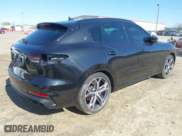 ✅ 2021 Maserati Levante • VIN: ZN661XUAXMX357863 • Lot: 44430940. Wystawiony na IAAI z przebiegiem 45 500 mil. Bezpłatny archiwum sprzedaży aukcyjnych z USA i szczegółowy raport historii pojazdu na DreamBid. Zdjęcie 4.