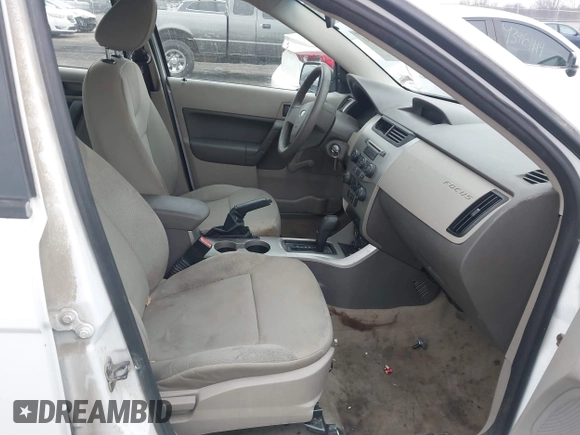 ✅ 2008 Ford Focus S • VIN: 1FAHP34NX8W202767 • Lot: 43977131. Wystawiony na IAAI z przebiegiem 157 937 mil. Bezpłatny archiwum sprzedaży aukcyjnych z USA i szczegółowy raport historii pojazdu na DreamBid. Zdjęcie 5.