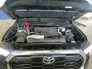 ✅ 2025 Toyota Tundra SR5 • VIN: 5TFLA5DBXSX280216 • Lot: 81522005. Wystawiony na Copart z przebiegiem 5 109 mil. Bezpłatny archiwum sprzedaży aukcyjnych z USA i szczegółowy raport historii pojazdu na DreamBid. Zdjęcie 14.