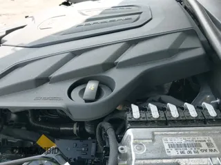 ✅ 2025 Porsche Cayenne • VIN: WP1AA2AYXSDA03161 • Lot: 42901714. Listed on IAAI with 6,458 mi. Free auction sales archive from the USA and detailed vehicle history report at DreamBid. Image 19.