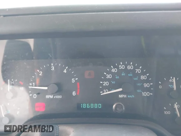 ✅ 2000 Jeep Wrangler SE • VIN: 1J4FA29P4YP800994 • Лот: 45516603. Опубліковано раніше на IAAI з пробігом 186 880 миль. Безкоштовний доступ до архіву аукціонних продажів зі США та докладний звіт про історію автомобіля на DreamBid. Зображення 7.