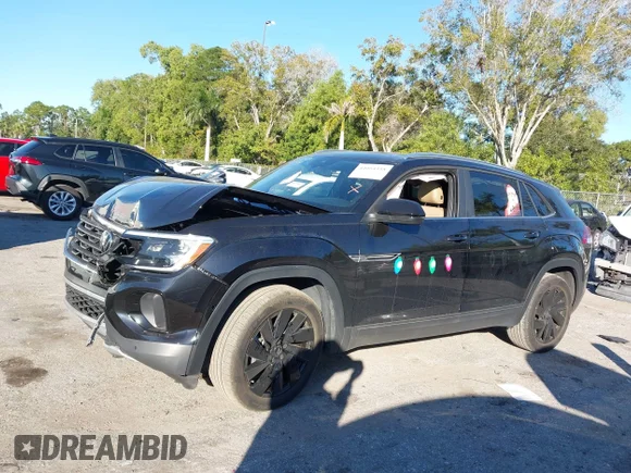 ✅ 2024 Volkswagen Atlas SE • VIN: 1V2JE2CA3RC223049 • Lot: 44054358. Wystawiony na IAAI z przebiegiem 23 857 mil. Bezpłatny archiwum sprzedaży aukcyjnych z USA i szczegółowy raport historii pojazdu na DreamBid. Zdjęcie 2.