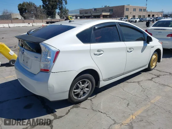 ✅ 2010 Toyota Prius II • VIN: JTDKN3DU7A0163125 • Lot: 44606374. Wystawiony na IAAI z przebiegiem 247 412 mil. Bezpłatny archiwum sprzedaży aukcyjnych z USA i szczegółowy raport historii pojazdu na DreamBid. Zdjęcie 4.