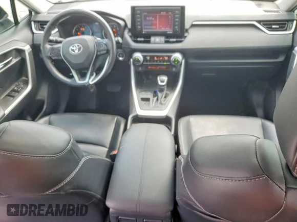 ✅ 2021 Toyota RAV4 XLE Premium • VIN: 2T3C1RFV7MW122096 • Lot: 55541716. Wystawiony na Copart z przebiegiem 90 958 mil. Bezpłatny archiwum sprzedaży aukcyjnych z USA i szczegółowy raport historii pojazdu na DreamBid. Zdjęcie 8.