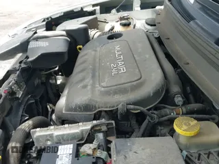 ✅ 2017 Jeep Cherokee Limited • VIN: 1C4PJLDB7HW610561 • Lot: 42629863. Wystawiony na IAAI z przebiegiem 82 180 mil. Bezpłatny archiwum sprzedaży aukcyjnych z USA i szczegółowy raport historii pojazdu na DreamBid. Zdjęcie 19.