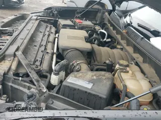 ✅ 2019 Chevrolet Silverado 1500 RST • VIN: 3GCUYEEDXKG177656 • Lot: 42870941. Wystawiony na IAAI z przebiegiem 72 422 mil. Bezpłatny archiwum sprzedaży aukcyjnych z USA i szczegółowy raport historii pojazdu na DreamBid. Zdjęcie 21.