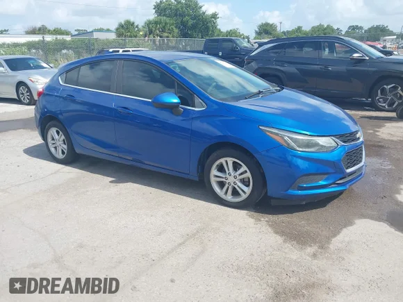 ✅ 2018 Chevrolet Cruze LT • VIN: 3G1BE6SM5JS607639 • Lot: 45223761. Wystawiony na IAAI z przebiegiem 119 481 mil. Bezpłatny archiwum sprzedaży aukcyjnych z USA i szczegółowy raport historii pojazdu na DreamBid. Zdjęcie 1.