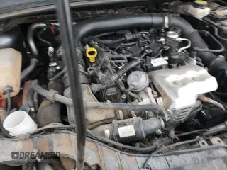 ✅ 2018 Ford Focus SE • VIN: 1FADP3FE9JL270576 • Lot: 86282885. Wystawiony na Copart z przebiegiem 89 128 mil. Bezpłatny archiwum sprzedaży aukcyjnych z USA i szczegółowy raport historii pojazdu na DreamBid. Zdjęcie 16.