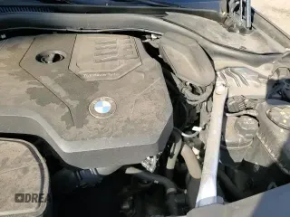 ✅ 2023 BMW 5 Series 530i xDrive • VIN: WBA13BJ00PWY27572 • Lot: 85373445. Wystawiony na Copart z przebiegiem 93 250 mil. Bezpłatny archiwum sprzedaży aukcyjnych z USA i szczegółowy raport historii pojazdu na DreamBid. Zdjęcie 14.