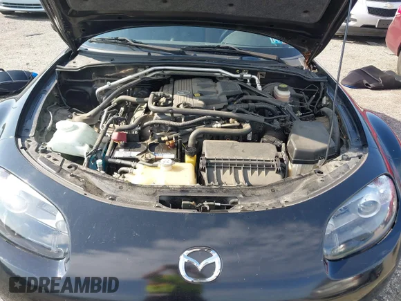 ✅ 2006 Mazda MX-5 Miata Sport • VIN: JM1NC25F860108414 • Лот: 42862346. Опубліковано раніше на IAAI з пробігом 70 400 миль. Безкоштовний доступ до архіву аукціонних продажів зі США та докладний звіт про історію автомобіля на DreamBid. Зображення 10.