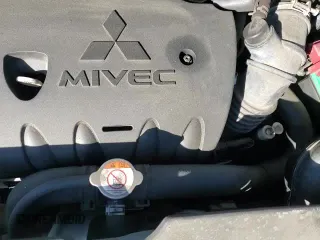 ✅ 2019 Mitsubishi Outlander SE • VIN: JA4AP4AUXKU024109 • Lot: 91247965. Wystawiony na Copart z przebiegiem 77 711 mil. Bezpłatny archiwum sprzedaży aukcyjnych z USA i szczegółowy raport historii pojazdu na DreamBid. Zdjęcie 14.