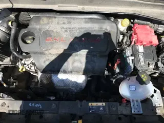 ✅ 2020 Jeep Renegade Latitude • VIN: ZACNJABB7LPL17440 • Lot: 81673455. Wystawiony na Copart z przebiegiem 64 103 mil. Bezpłatny archiwum sprzedaży aukcyjnych z USA i szczegółowy raport historii pojazdu na DreamBid. Zdjęcie 15.