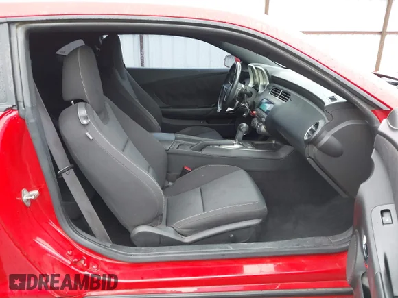 ✅ 2010 Chevrolet Camaro 1LT • VIN: 2G1FB1EV3A9102780 • Lot: 44446917. Wystawiony na IAAI z przebiegiem 174 259 mil. Bezpłatny archiwum sprzedaży aukcyjnych z USA i szczegółowy raport historii pojazdu na DreamBid. Zdjęcie 5.