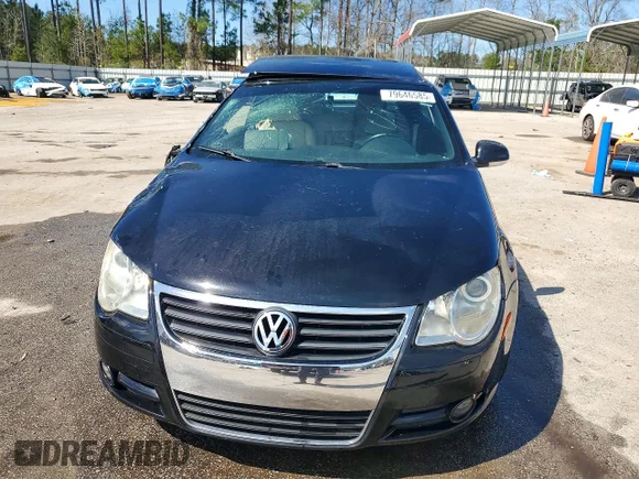 ✅ 2008 Volkswagen Eos Turbo • VIN: WVWBA71FX8V051960 • Lot: 79646585. Wystawiony na Copart z przebiegiem 127 718 mil. Bezpłatny archiwum sprzedaży aukcyjnych z USA i szczegółowy raport historii pojazdu na DreamBid. Zdjęcie 5.