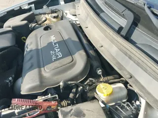 ✅ 2018 Jeep Cherokee Latitude • VIN: 1C4PJLCB4JD553657 • Lot: 43158647. Wystawiony na IAAI z przebiegiem 85 572 mil. Bezpłatny archiwum sprzedaży aukcyjnych z USA i szczegółowy raport historii pojazdu na DreamBid. Zdjęcie 19.