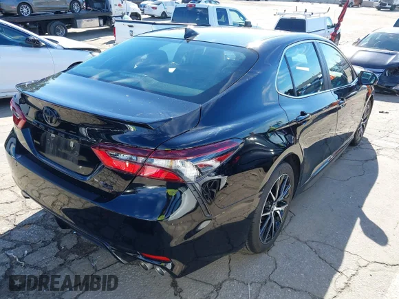 ✅ 2024 Toyota Camry SE • VIN: 4T1G11AK0RU236859 • Lot: 44063399. Wystawiony na IAAI z przebiegiem 22 859 mil. Bezpłatny archiwum sprzedaży aukcyjnych z USA i szczegółowy raport historii pojazdu na DreamBid. Zdjęcie 4.