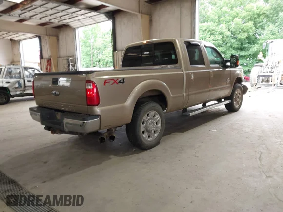 ✅ 2013 Ford F-250 King Ranch • VIN: 1FT7W2BT6DEA53827 • Лот: 45412833. Опубліковано раніше на IAAI з пробігом 295 251 миль. Безкоштовний доступ до архіву аукціонних продажів зі США та докладний звіт про історію автомобіля на DreamBid. Зображення 4.